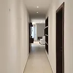 Interlace Penthouse With Swimming Pool מרססקלה