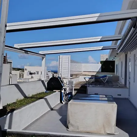 Апартаменты Interlace Penthouse With Swimming Pool Марсаскала