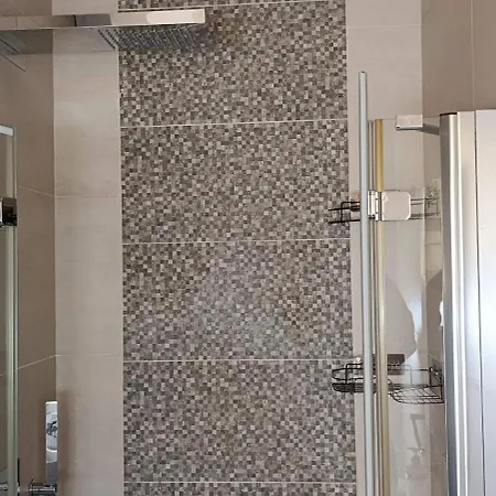 Interlace Penthouse With Swimming Pool Марсаскала