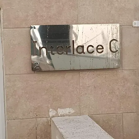 Interlace Penthouse With Swimming Pool アパート マルサスカーラ
